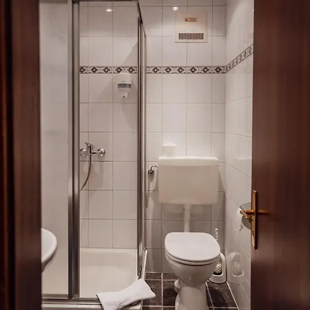 Gasthof Fruhstorfer * Vocklabruck